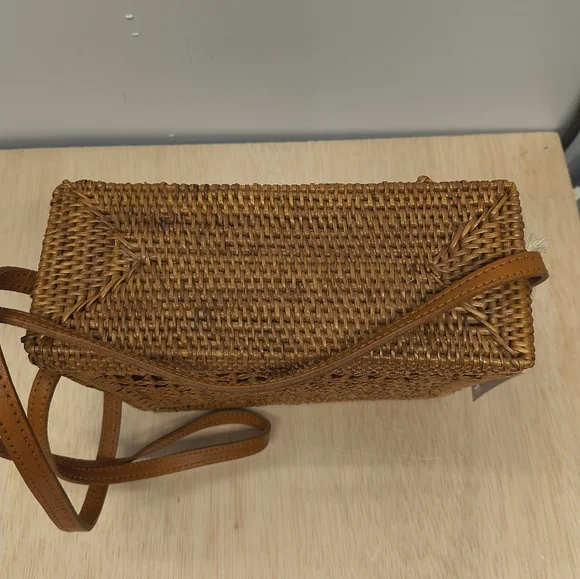 Bembien Flora Crossbody Bag - Picture 2 of 11